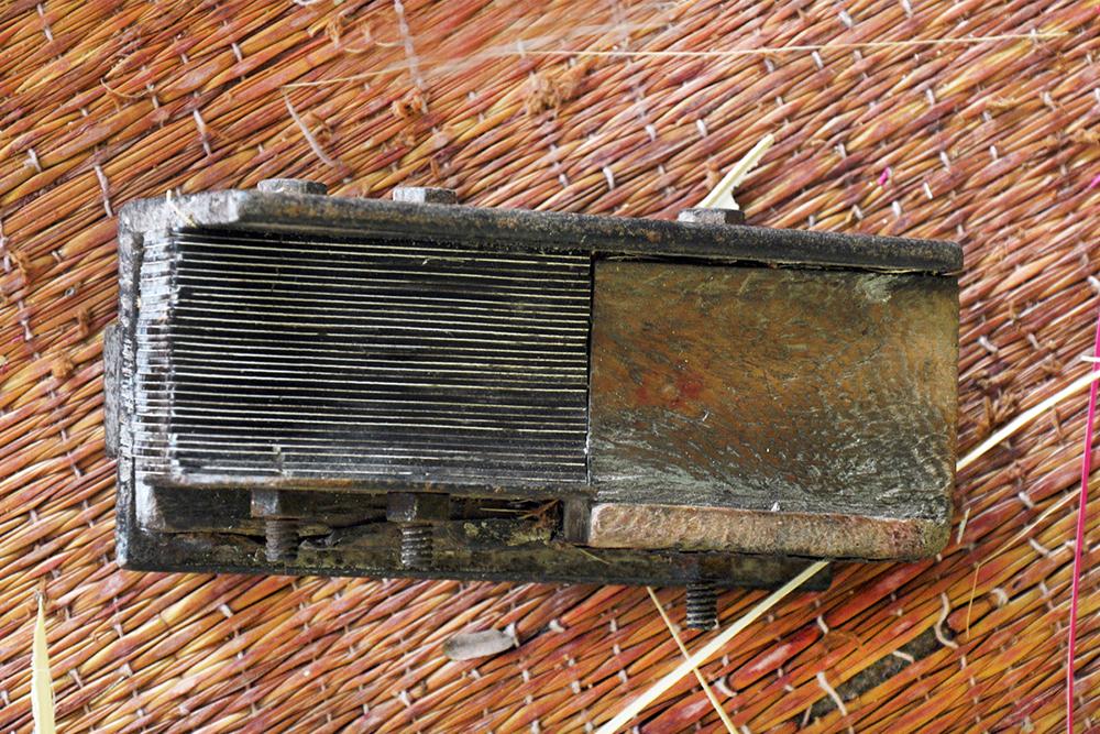 col-sm-4